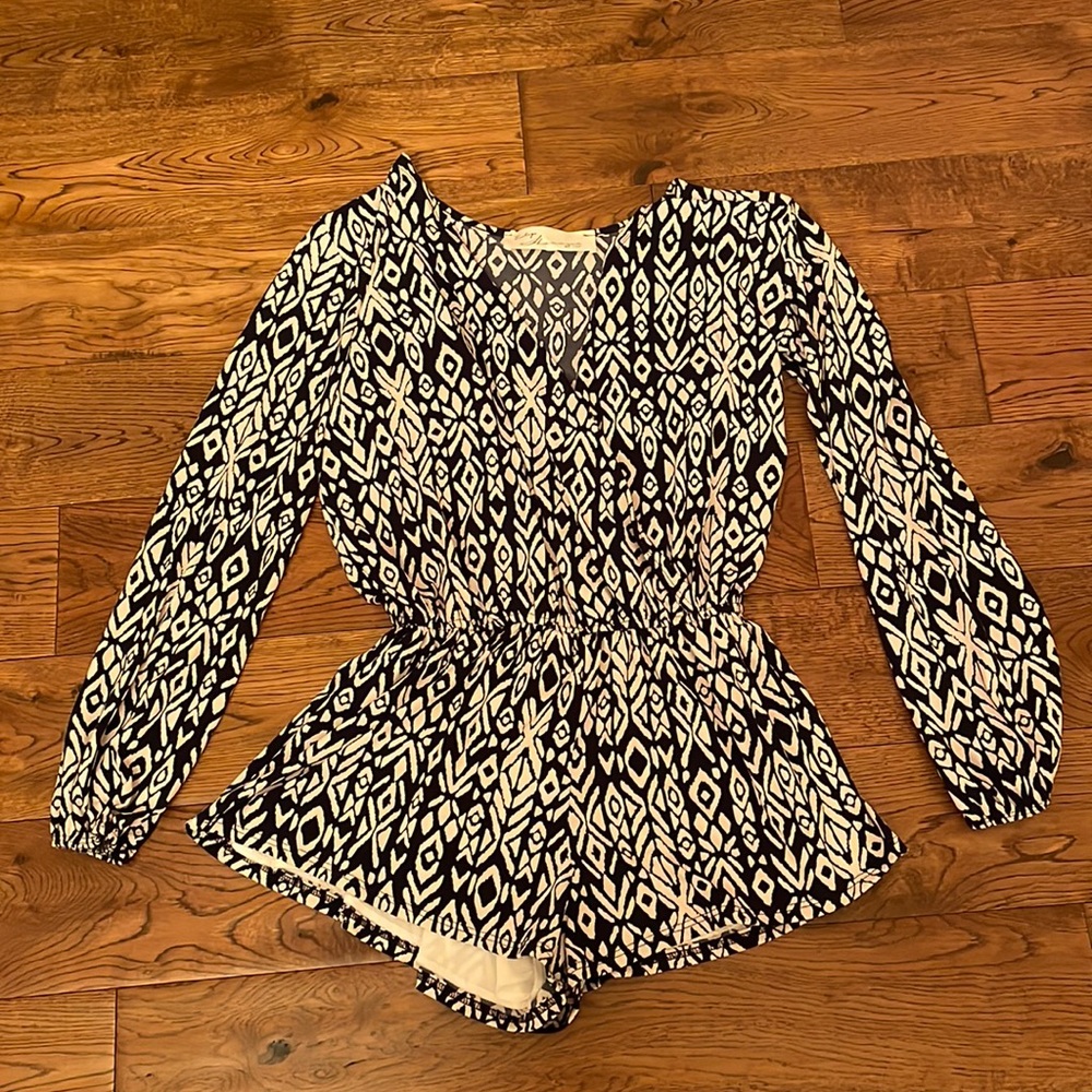 V neck, long sleeve, romper